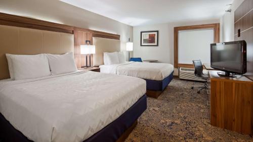 Waldron Hotel | Best Western Plus Kansas City Airport - KCI East