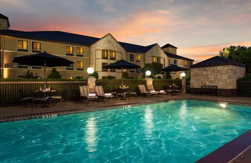 Lewisville Hotel | Best Western Plus Lewisville Flower Mound
