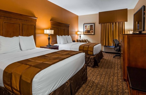 Salina Hotel | Best Western Plus Midwest Inn & Suites
