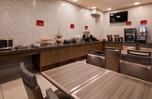 New Cumberland Hotel | Best Western Plus New Cumberland Inn & Suites