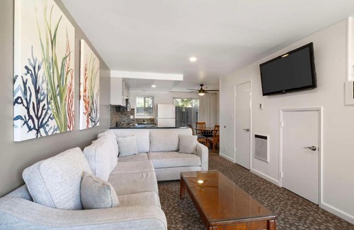 Oak Park Hotel | Best Western Plus Santa Barbara