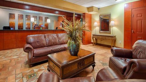 Sandusky Hotel | Best Western Plus Sandusky Hotel & Suites