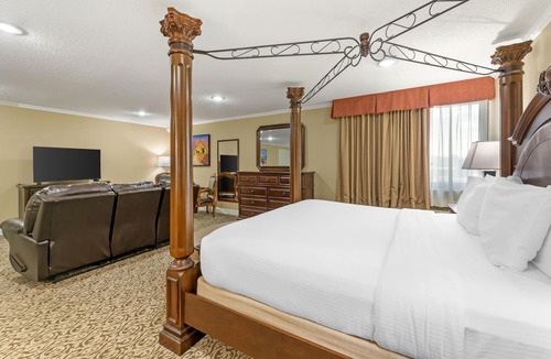 Wooster Hotel | Best Western Plus Wooster Hotel & Conference Center