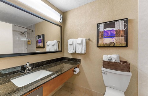 Wooster Hotel | Best Western Plus Wooster Hotel & Conference Center
