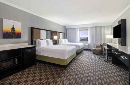 North Bergen Hotel | Best Western Premier NYC Gateway Hotel