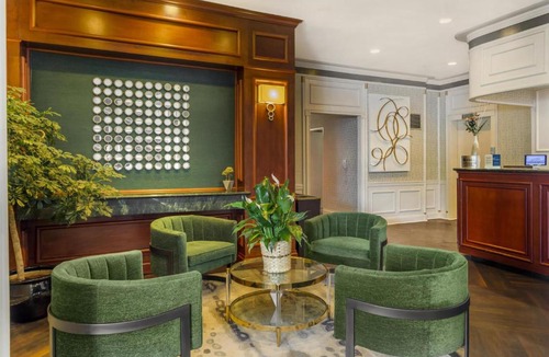 Queens Hotel | Best Western Queens Gold Coast