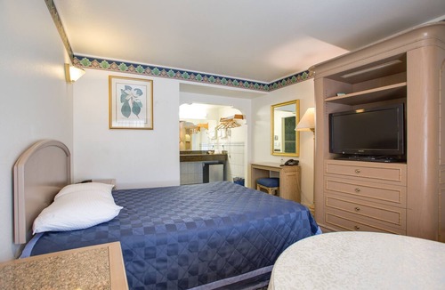 East Whittier Hotel | Best Whittier Inn