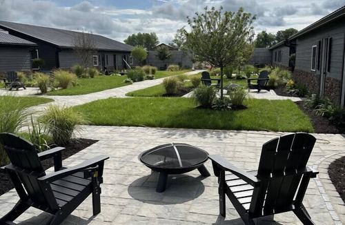 Town of Sullivan House | Big Cat Bungalows at The Haven - Tiger 1