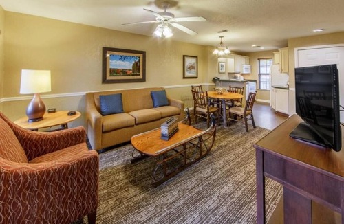 South Lee Hotel | Big Chill + Big Thrill | Three 2BR Villas w/Pools, Sauna & Arcade Fun