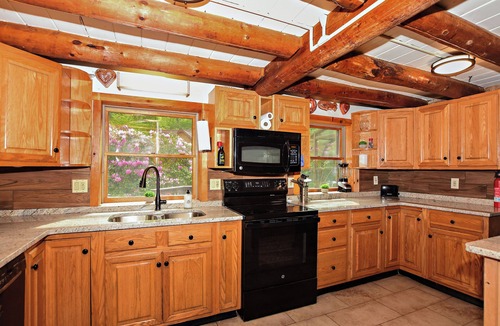 Glasgo House | Billings Lake Family Retreat w/Private Beach