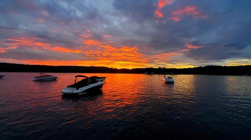 Laconia Hotel | Birch Knoll Motel