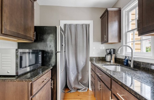 Cannonborough Elliotborough Apartment | Blissful Escape | Tranquility in Style (Suite B)