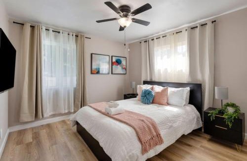 Montebello House | Blue Lagoon | Pool | Games | Close to DT