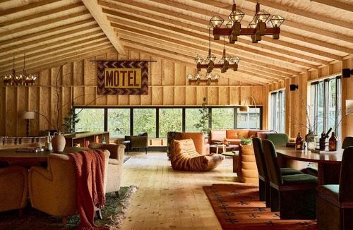 Stowe Area Hotel | Bluebird Cady Hill Lodge