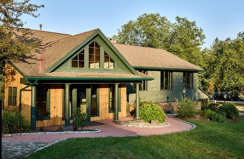 Stowe Area Hotel | Bluebird Cady Hill Lodge