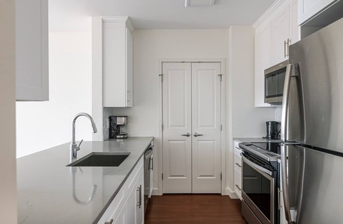 Cambridgeport Apartment | Blueground | Central Square, garden, nr Harvard