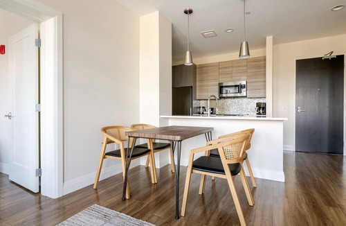 Newtonville Apartment | Blueground | Newtonville, fitness center, nr park