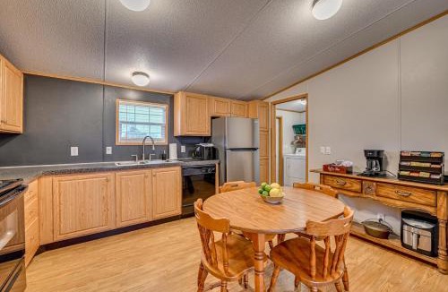Bronston House | Boat, Fish, Hike & Explore: Cozy Home in Bronston
