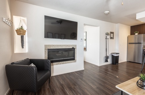 Prairie Village Apartment | Boho Chic Eclectic Charm and Serenity Fast Wi-Fi