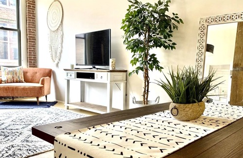 River Market Apartment | Boho Loft in Rivermarket