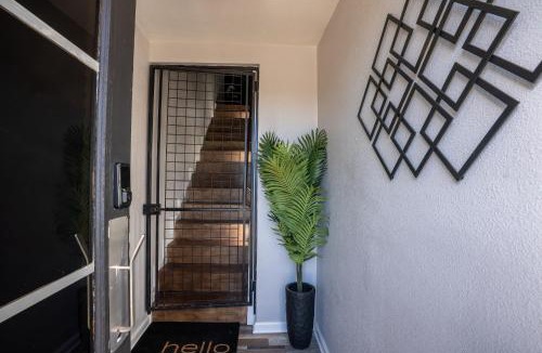 Ferris Apartment | BOHO-MOD STUDIO APARTMENTs