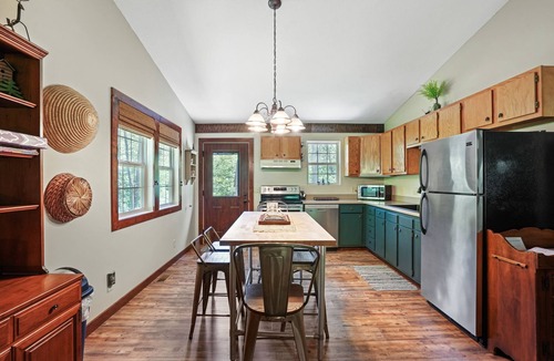 New Plymouth Cottage | Boondocks Bungalow | Hocking Hills, 18 Acres, Pond