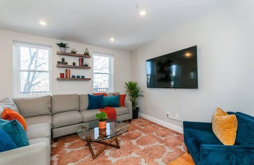 Highland Park Condo | Boston Apartment | near T