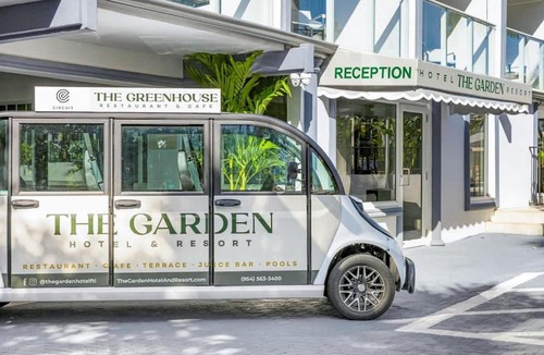 Galt Mile Hotel | Botanica King Suite in Ocean Blvd
