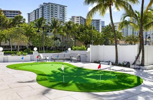 Galt Mile Hotel | Botanica King Suite in Ocean Blvd