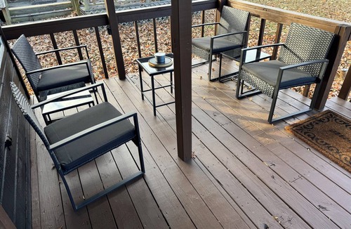 Texanna Cabin | Boulder Ridge Cabin 2: The Cottage - Newly Renovated Tiny Cabin