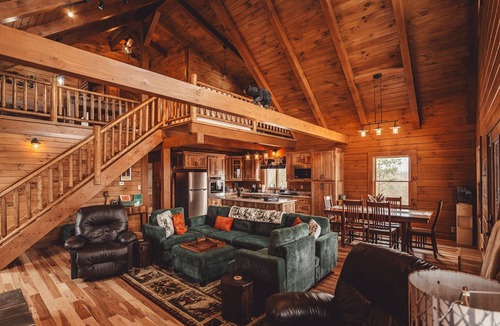McArthur Cabin | Brand New Pet-Friendly Cabin! Hot-Tub, Fireplace & Game Loft!