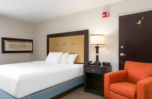 Table Rock Hotel | Branson Hillside Hotel