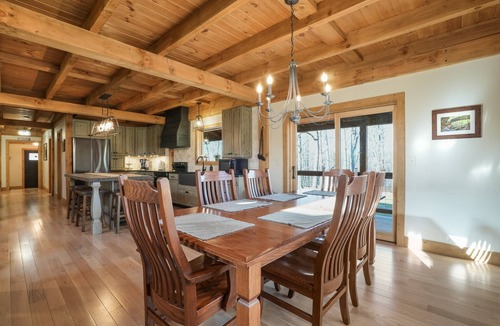 South Bloomingville Cabin | Brawny Woods | Hocking Hills, Hot Tub, Fireplace