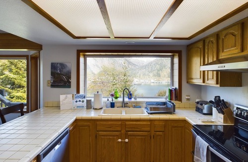 West Juneau House | Breathtaking Ocean, Mountain & Juneau Views