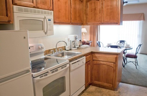 Avila Beach Hotel | Breathtaking Ocean View! 2 Classy Units, Near Pirates Cove Beach, Pool, Kitchen