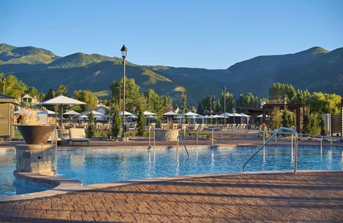Midway Hotel | Breathtaking Outdoors! 2 Relaxing Units w/Hot Spring & Pool access!