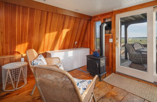 Newburyport House | Breathtaking Sunsets on Plum Island at Blue Moon
