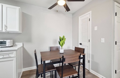 Nashville Apartment | Brentwood C2 I Cozy & Comfy I 1Bd I Free Parking