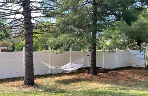 Hudson House | Bright, Airy Home with TONS of character in Hudson, NY - 5 min from Warren St