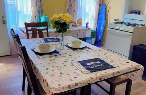 Worcester Apartment | Bright Charming/Netflix/Roku