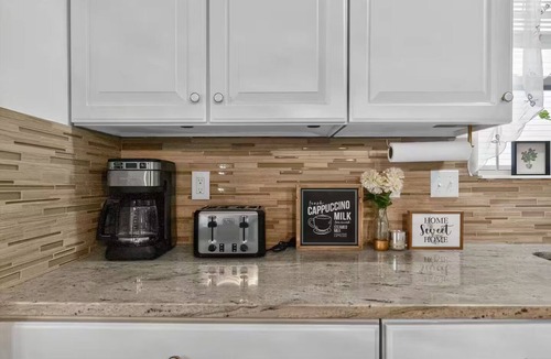 Galloway House | Bright Home w/Patio + Fenced Yard - Sleeps 8