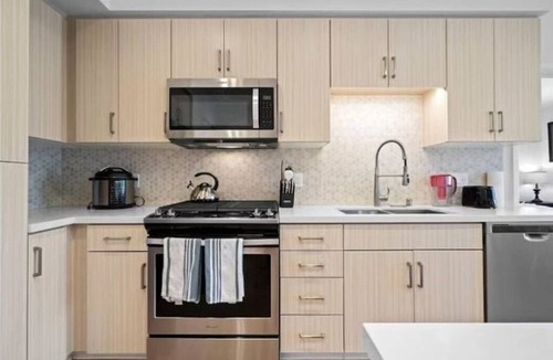 Irvine Apartment | Bright Luxury 2BR Retreat with Pool in Irvine