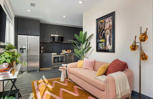 Rolling Mill Hill Apartment | Bright Side - Penthouse Rooftop Deck - Downtown Views