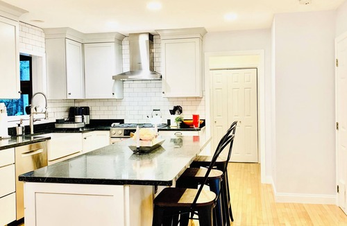 Grantham House | Bright & Spacious Eastman Cape-6 min. walk to Eastman Golf Links & Forbes Tavern