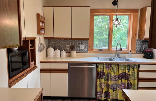Greensboro House | Bright, Spacious Family Getaway with Lake Access