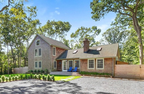 Clearwater Beach House | Bright & Spacious Springs East Hampton Beach Retreat with Private Beach Access