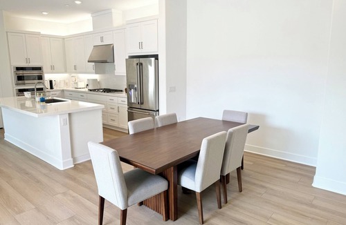 Irvine House | Brilliant 5-bedroom house in vibrant Irvine with High End Amenities and Parks