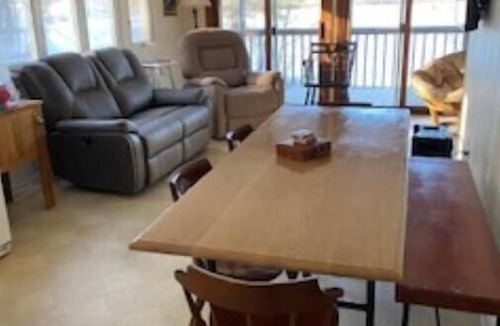 Brimfield Cottage | Brimfield Waterfront cottage