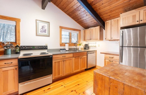 Birchview by the Saco House | Bring the dog-colorful SacoRiver