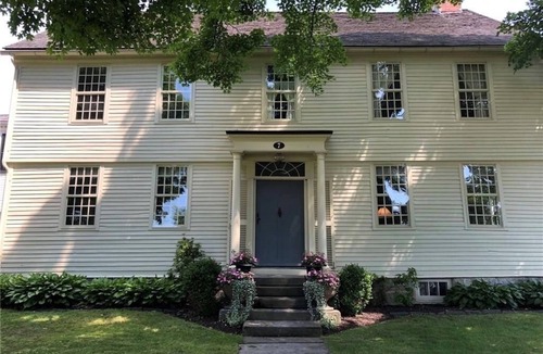Litchfield Historic District House | Bring the family, work from home in this Historic 5 Bdrm house in Litchfield